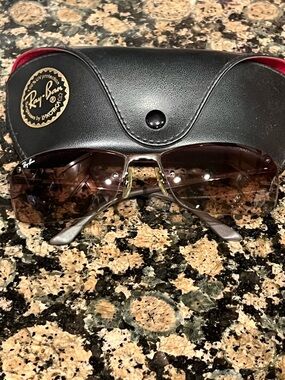 Ray-Ban Sunglasses with Brown Gradient Lenses
